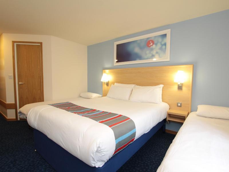Hotel Travelodge Dreghorn 3*