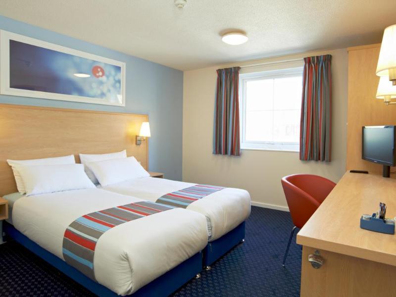 Hotel Travelodge Dreghorn 3*